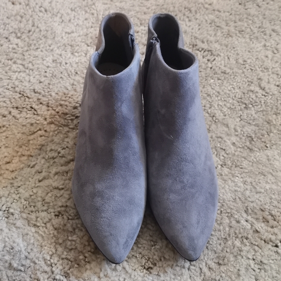 Clarks Collection Booties - Picture 1 of 4